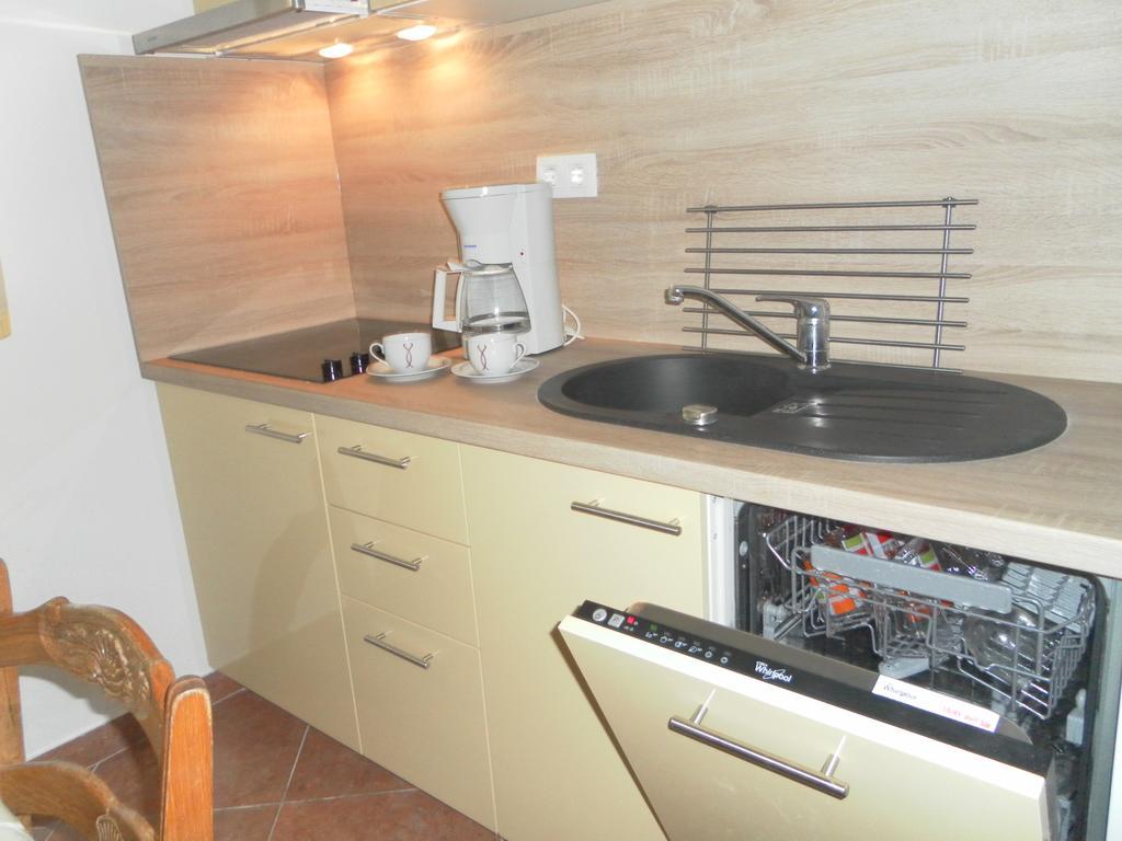 Apartments Vesna 沃迪切 外观 照片